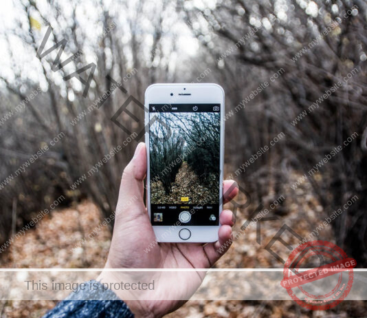 How to Travel Fashionably on a Long Flight