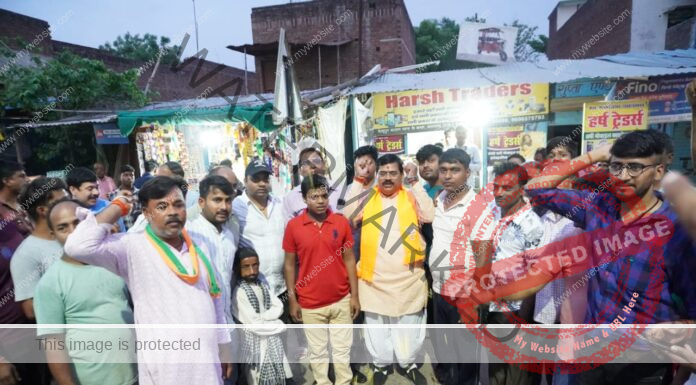 MP connects with youth of Rani Ganj, appeals for maximum voting