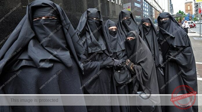 ‘Will you ban girls wearing Bindi or Tilak’: SC stays Hijab ban order of Mumbai college