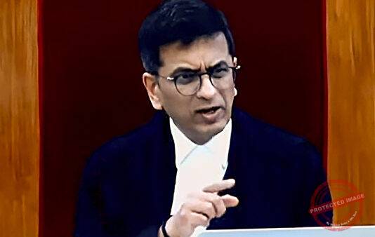 “This is not a Coffee Shop, this is a court”, CJI Chandrachud reminds party-in-person about court room etiquettes